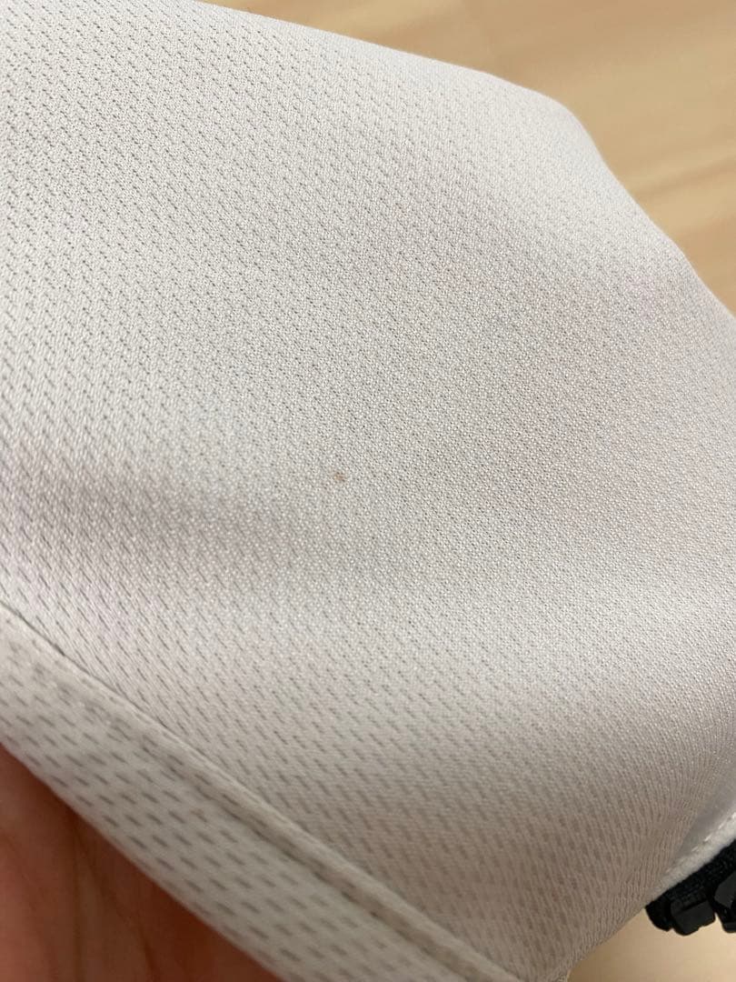 ラクリス　抱っこ紐　2025/06購入　ホワイトアッシュ　箱付き　付属品全てあり