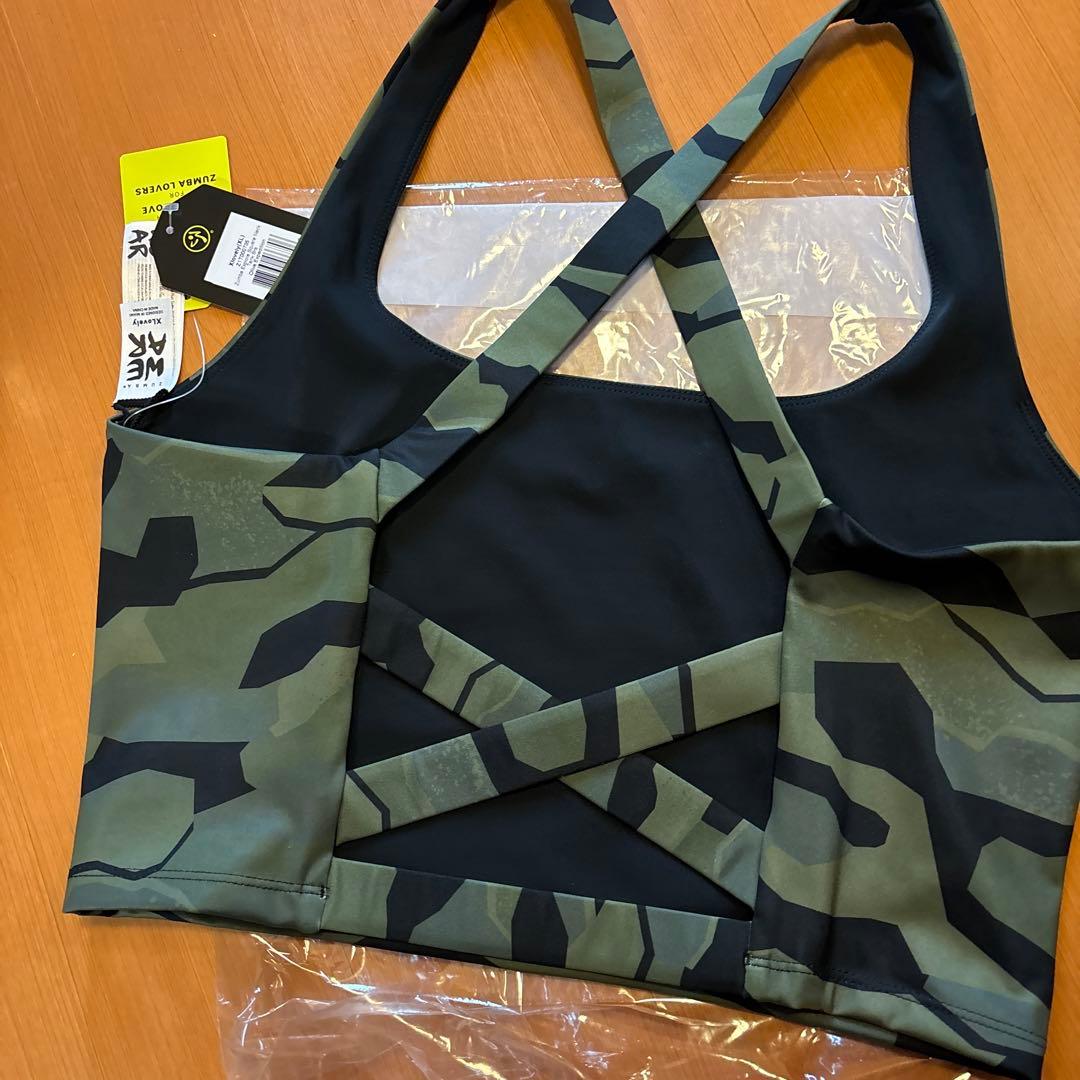 ズンバZUMBA正規品 タンクトップ XL