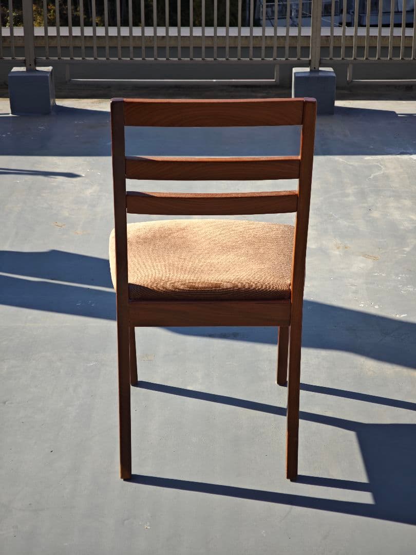 ヴィンテージ　木製ダイニングチェア　チーク