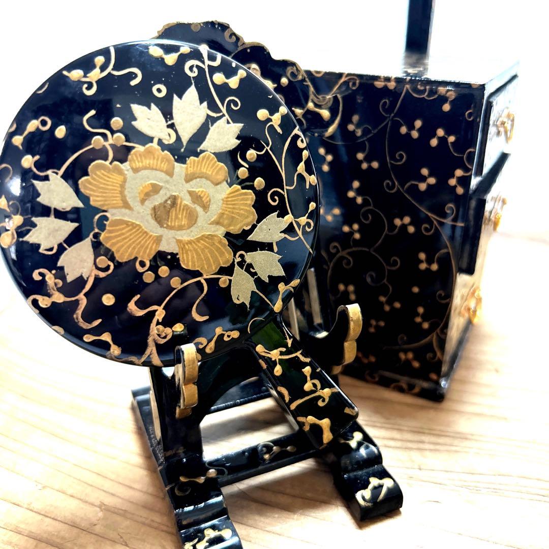 レトロ　木製雛道具　木製蒔絵雛人形道具　三荷揃　鏡台　針箱　台子　火鉢　雛祭り