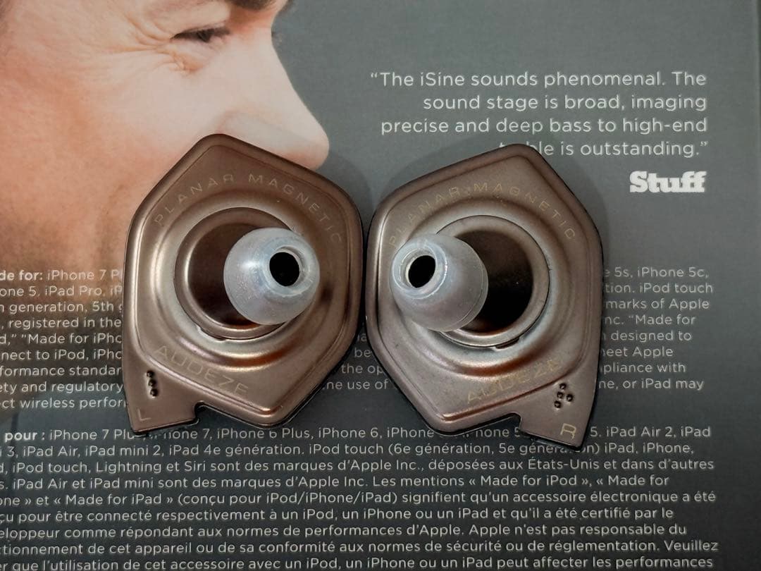 Audeze isine 20 平面駆動セミオープンイヤホン