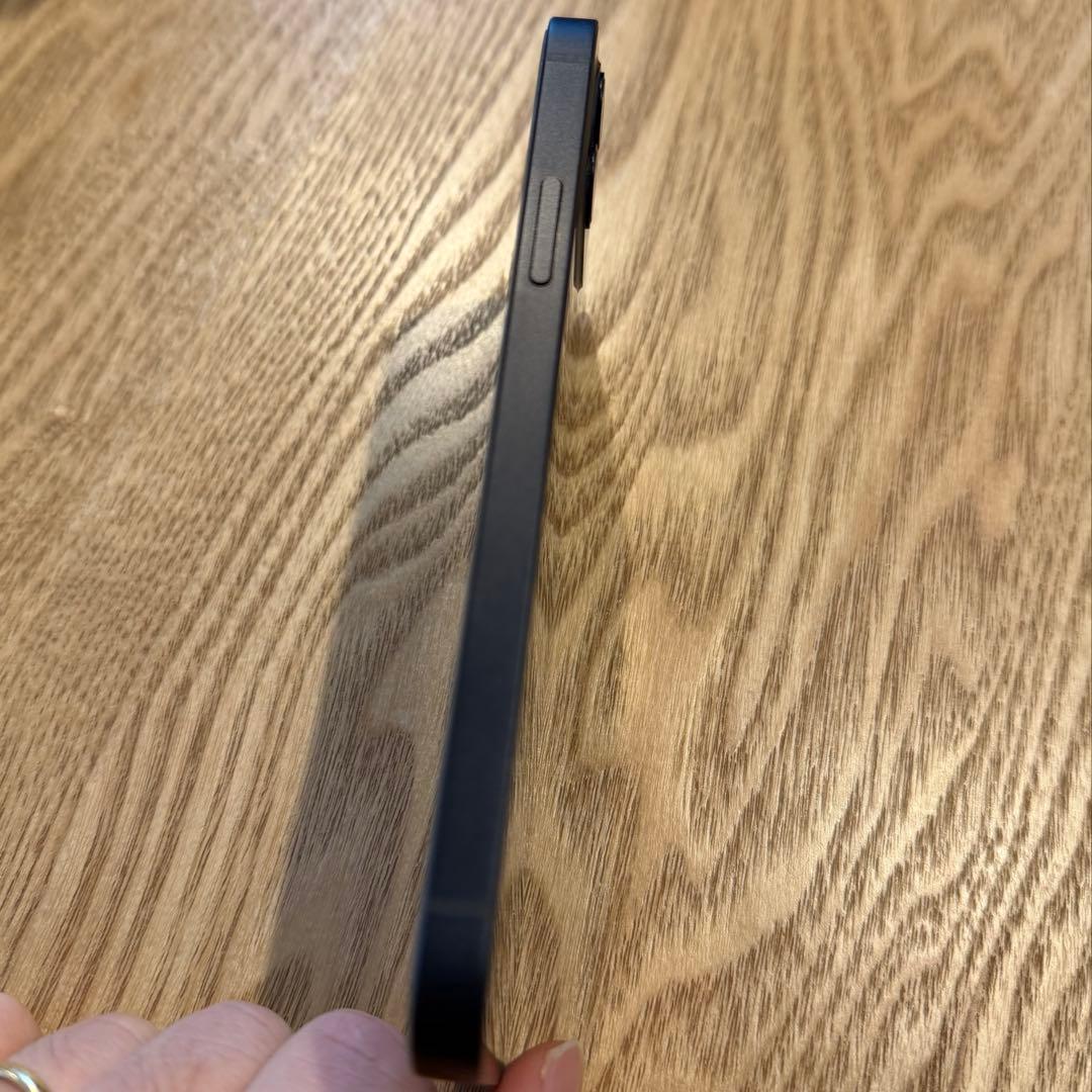 iPhone12 64g 残量89%