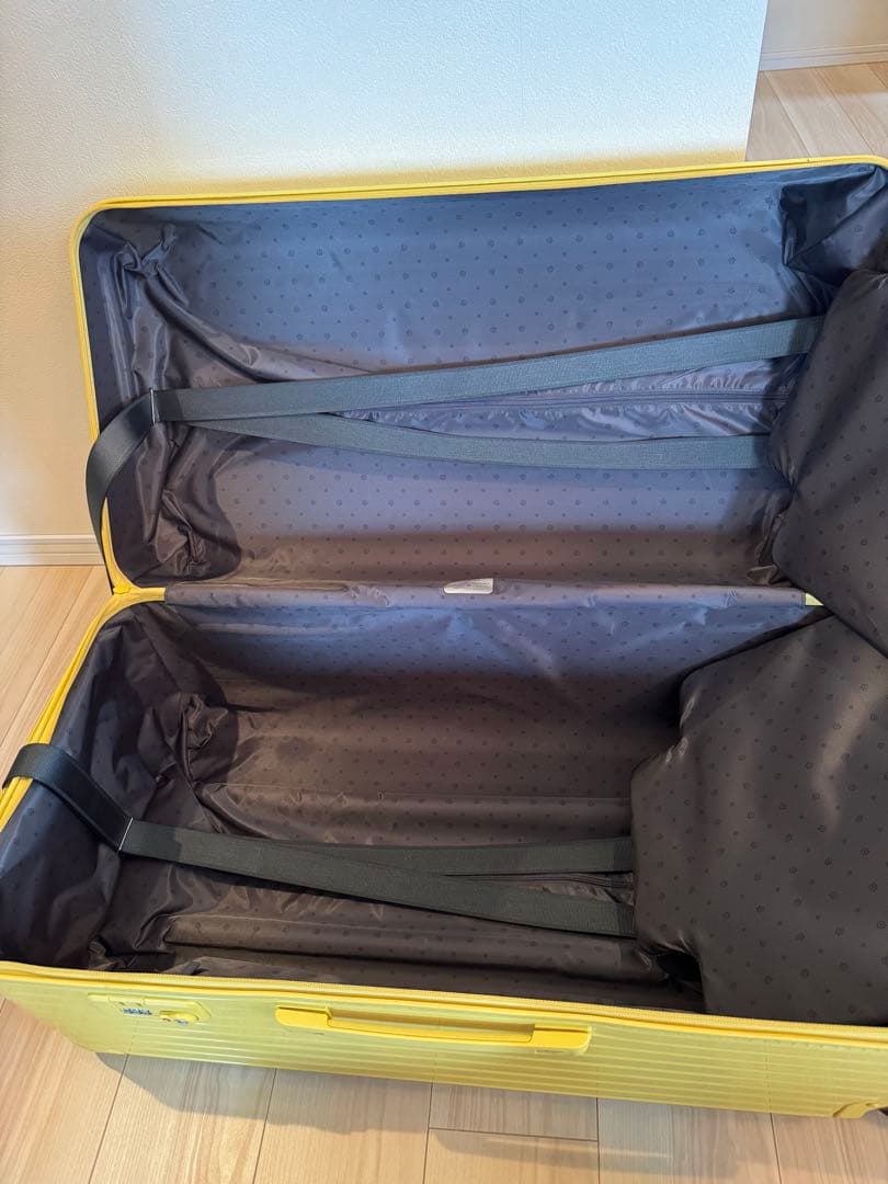 【リモワ】エッセンシャルトランクプラス　シロトン