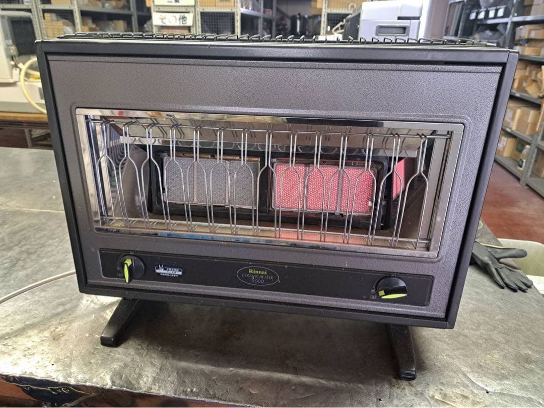 リンナイ㈱ CERAMIC HEATER5000 ガス赤外線ストーブ（中古品）