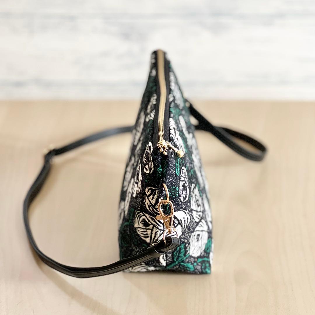 ミナペルホネン rosy navyショルダーバッグMB512-212