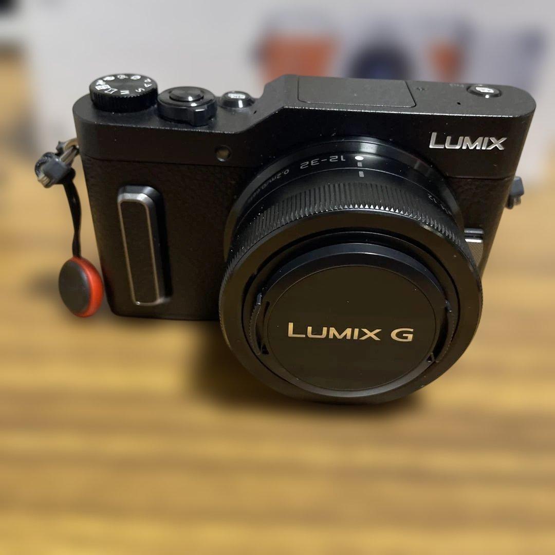 お値下げ。LUMIX G DC-GF10/90 BKボディ。
