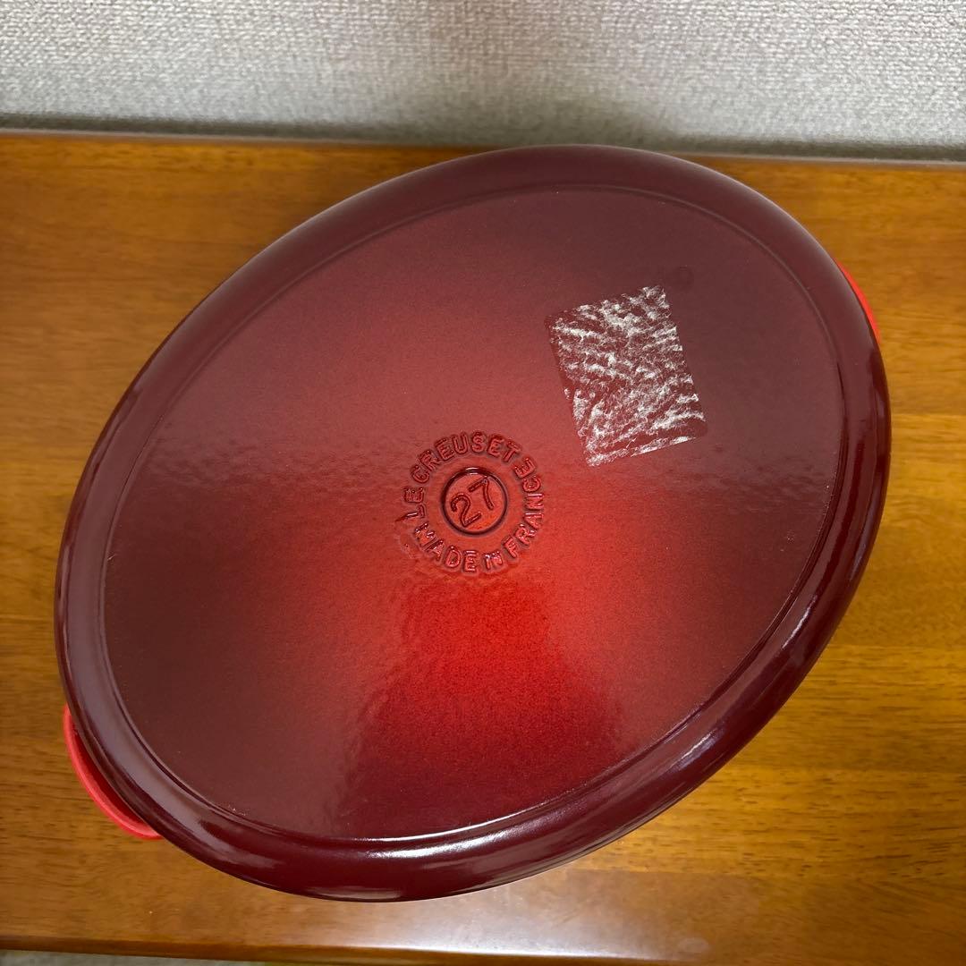 リエ【美品】ル・クルーゼ ココット オーバル チェリーレッド 27cm