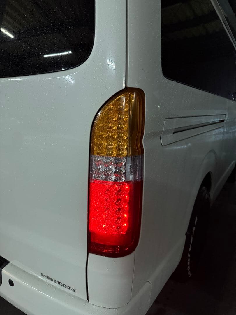 200系ハイエースレトロ風テールランプ