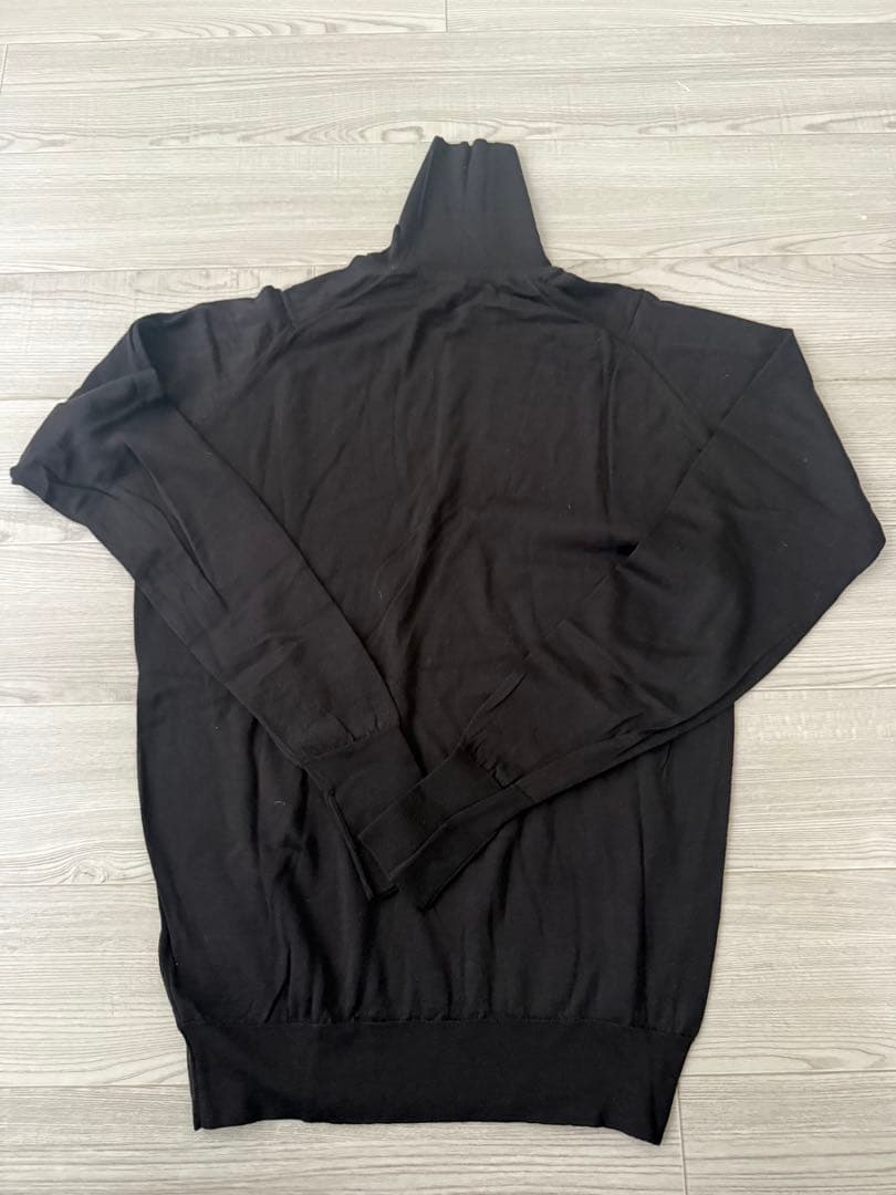 まんさく　JOHN ダークブラウンとグレーの2点