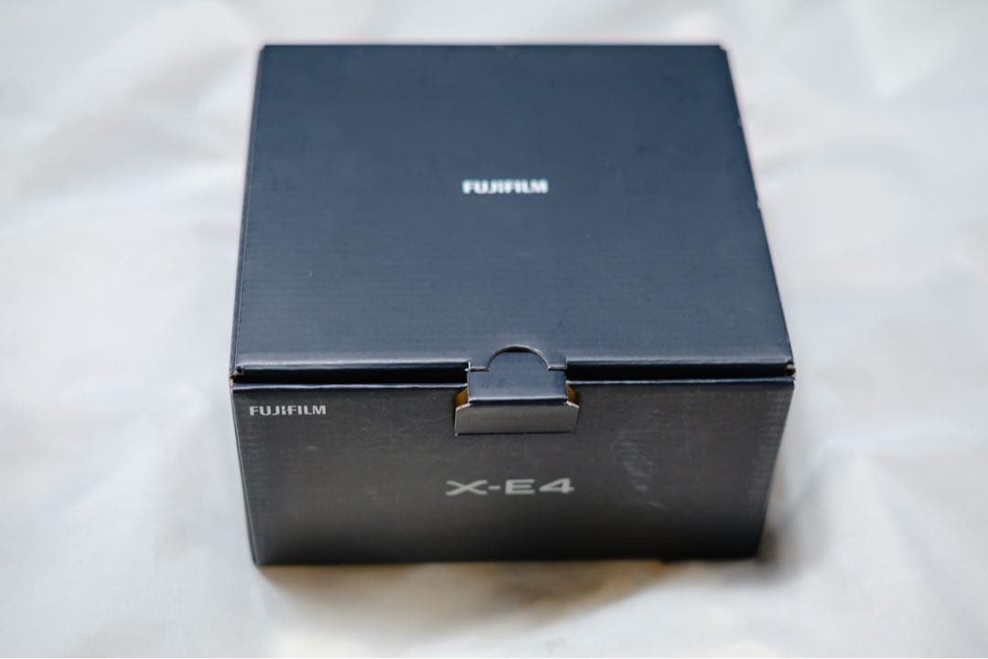 FUJIFILM X-E4 ミラーレスカメラ