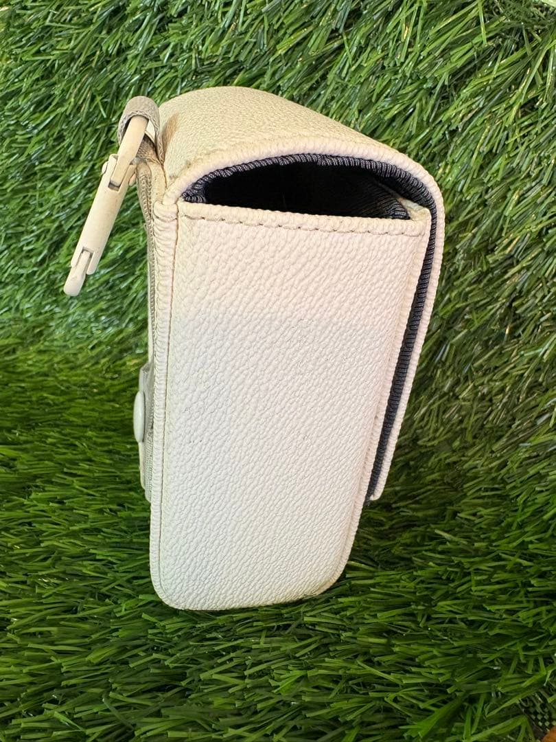 【超美品】G／FORE 距離計収納ケース ホワイト ゴルフアクセサリー 合成皮革