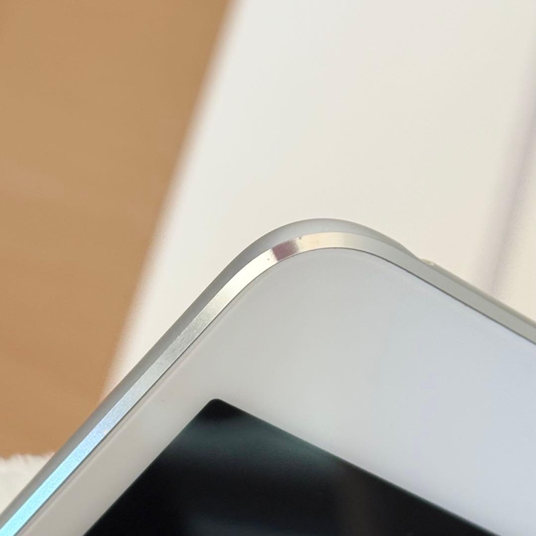 【美品】apple iPad mini4 箱付き 充電器 コード付　32GB