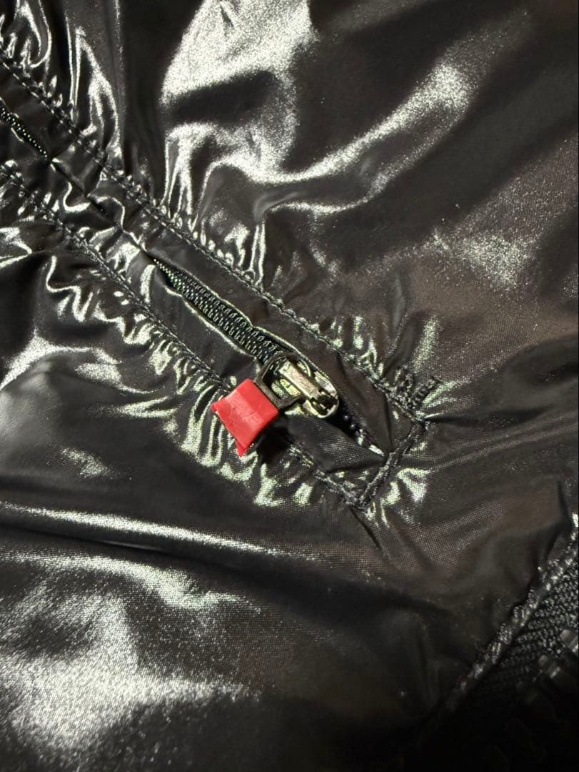 DUVETICA フード付きダウンベスト ブラック　Men's