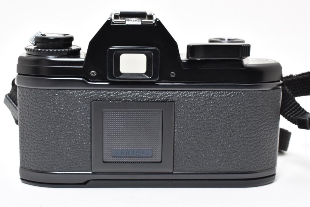 超美品 ニコン EM フィルムカメラ モルト新品交換済 H030