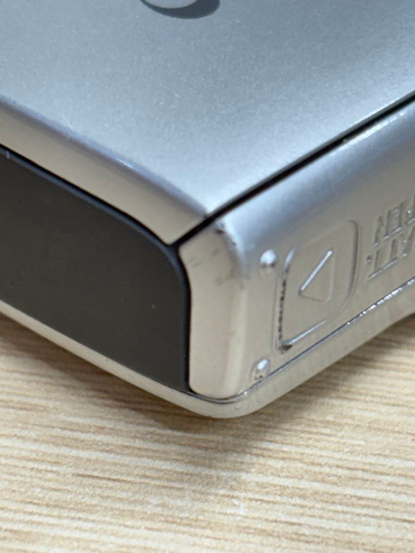 Canon キヤノン　IXY 180 PC2275 デジカメ　シルバー