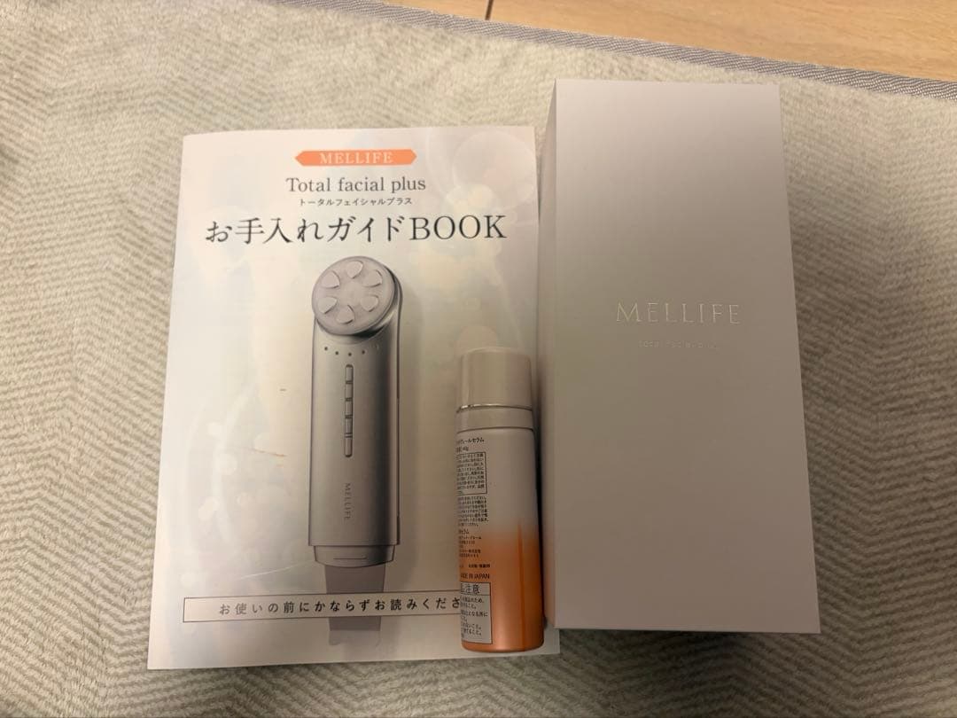 メリフトータルフェイシャル プラス　美顔器　美容液セット