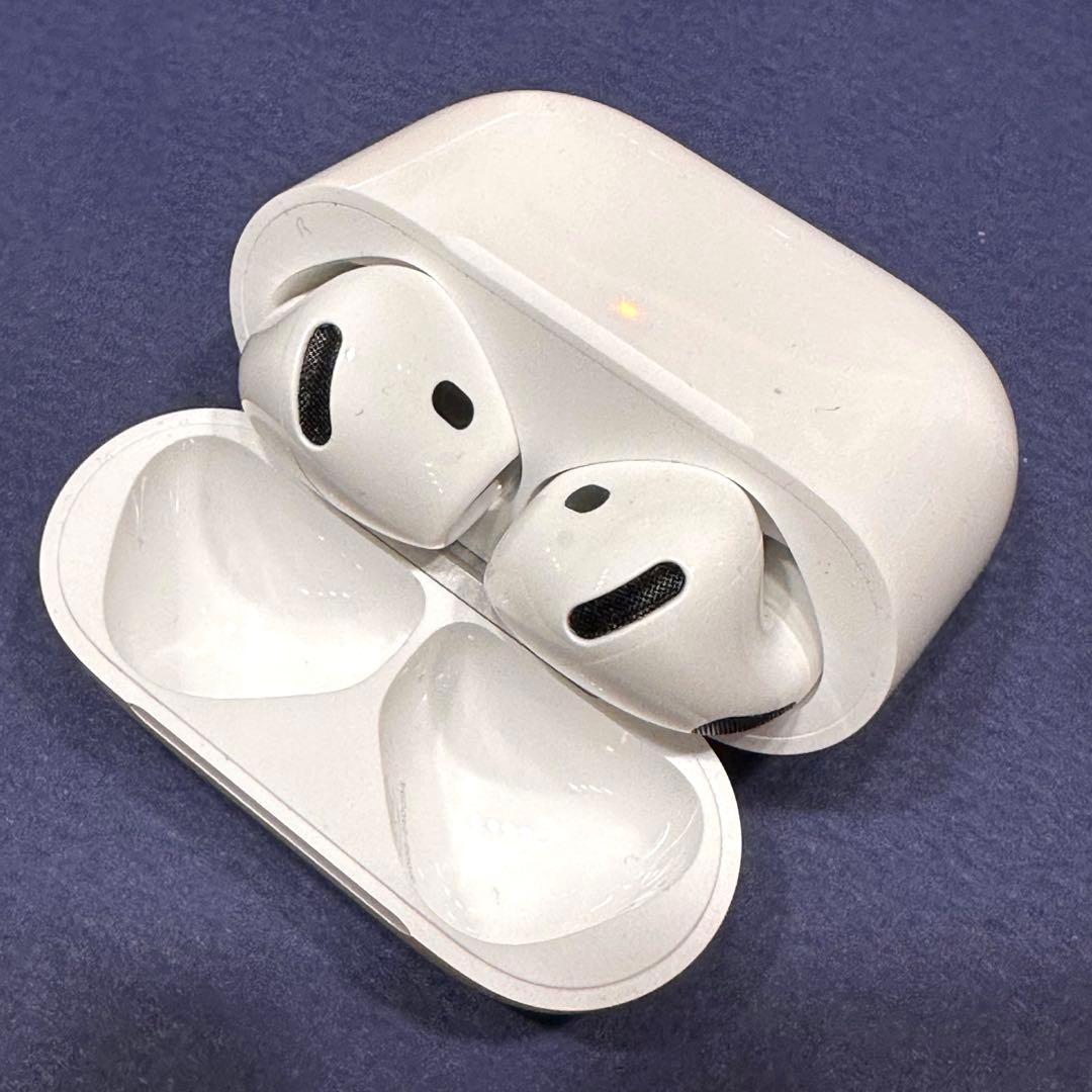 AirPods4 : アクティブノイズキャンセリング搭載モデル