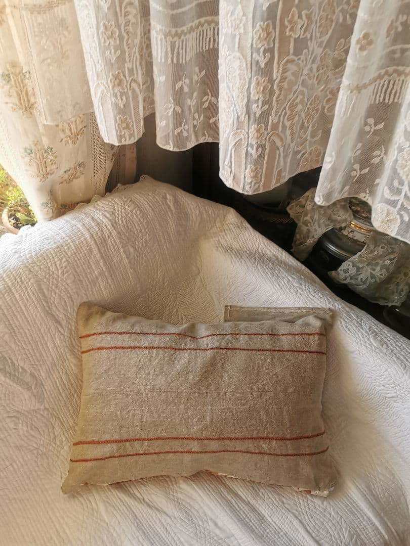 アンティーク フレンチファブリック＆リネン色糸刺繍 衣装ケース クッションカバー