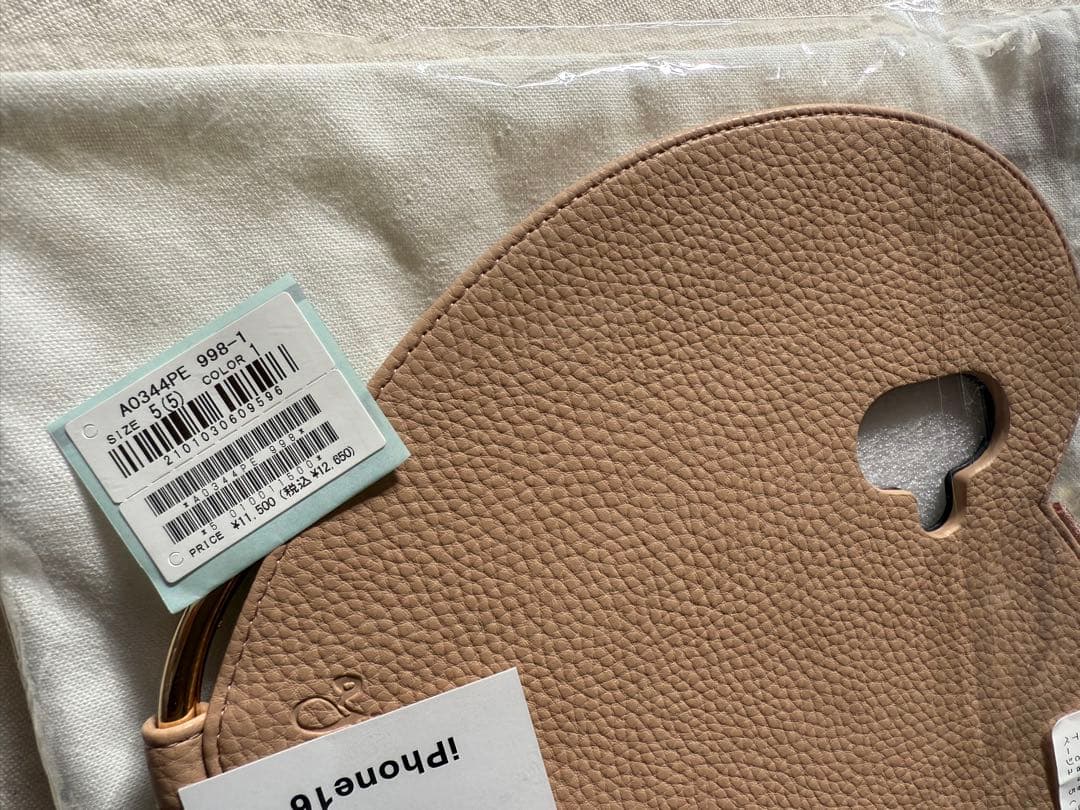 新品 ［ELLE］iPhone16スマホケース正規品エル （ajew）ハート型