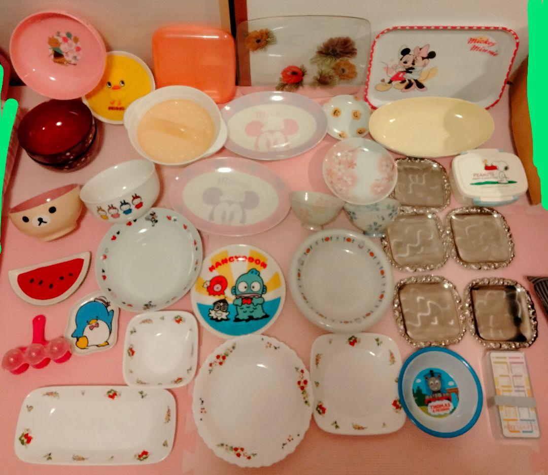 ディズニー、キティちゃんなどキャラクター多めの食器まとめ売り