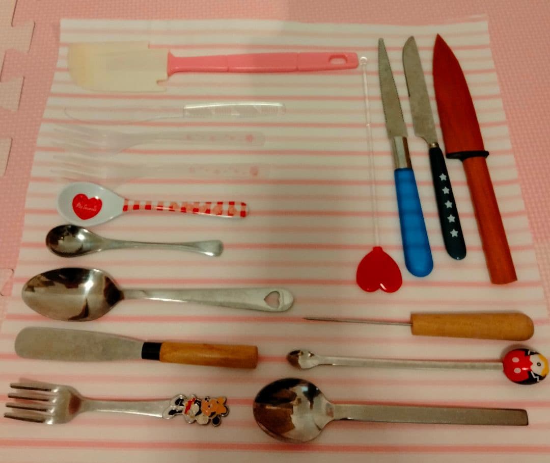 ディズニー、キティちゃんなどキャラクター多めの食器まとめ売り