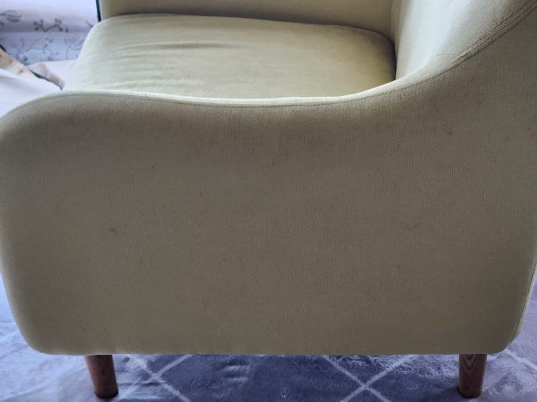 爽やか淡いライム色ソファピスタチオワンシータKEYUCAケユ黄緑グリーンパステル