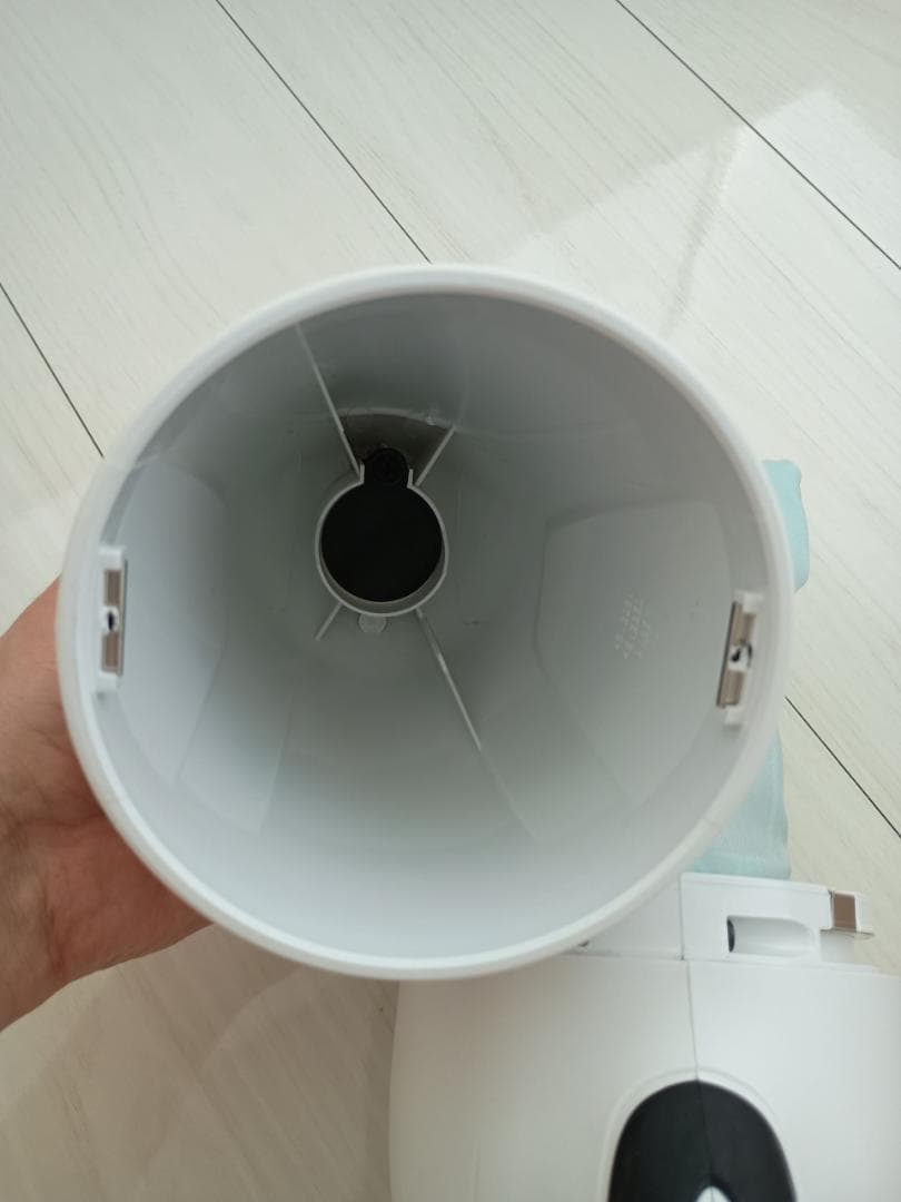 【中古】マキタ CL181FD 充電式クリーナーとサイクロンアタッチメント