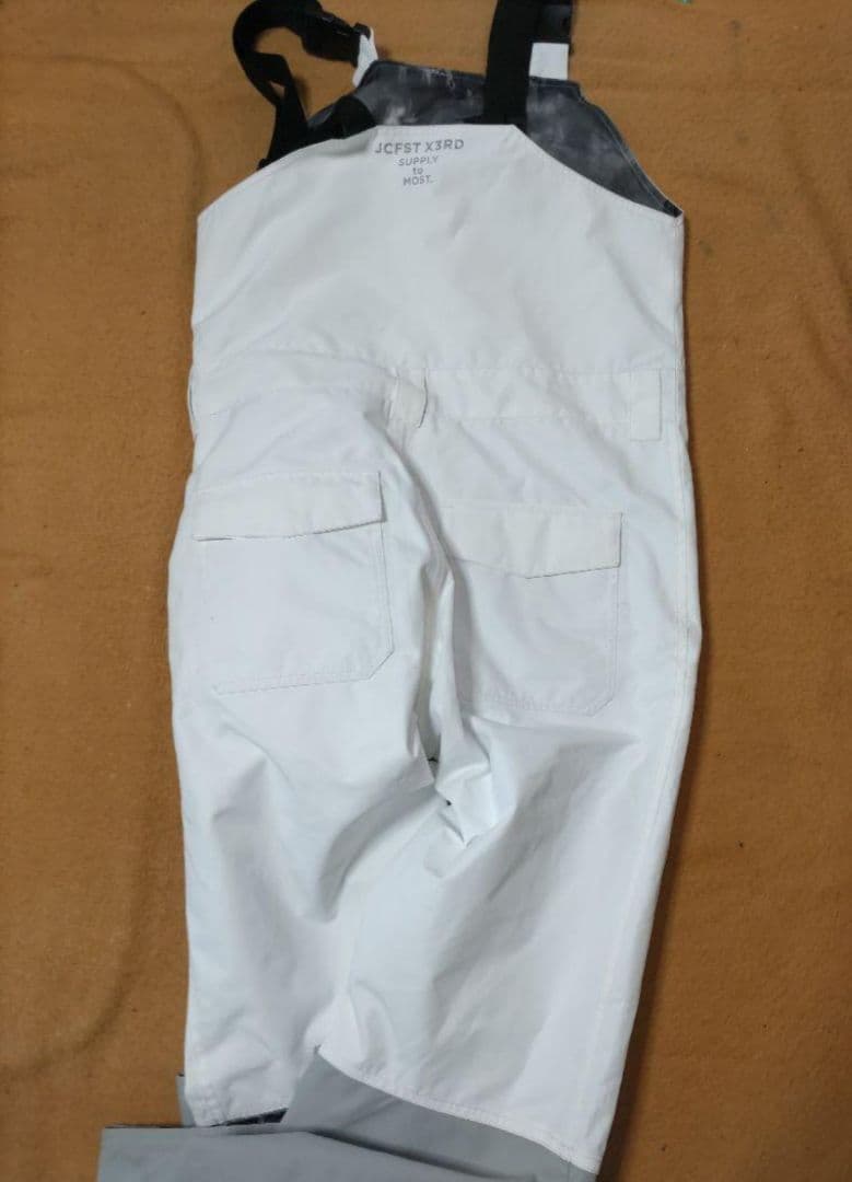 値下げ‼️新品タグ付保管品 ONYONE オンヨネ ジャックフロスト ビブパンツ