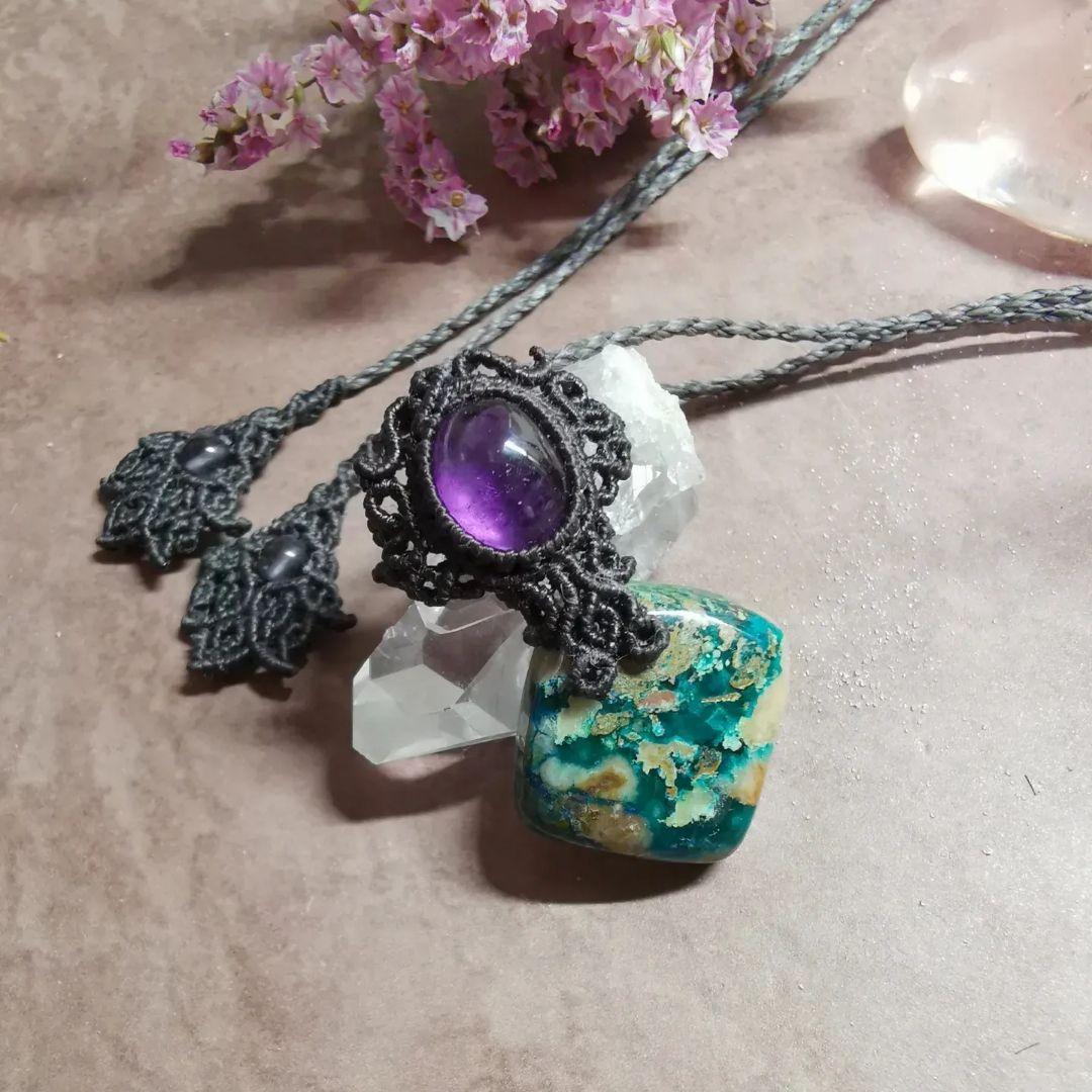 アメジストとシャッタカイトのマクラメネックレス