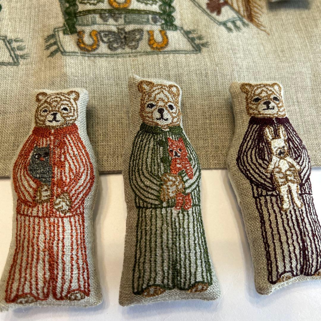 コーラル&タスク Coral&Tusk 3匹のクマのクッションカバー　新作