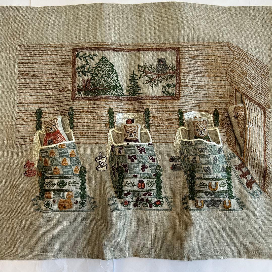 コーラル&タスク Coral&Tusk 3匹のクマのクッションカバー　新作