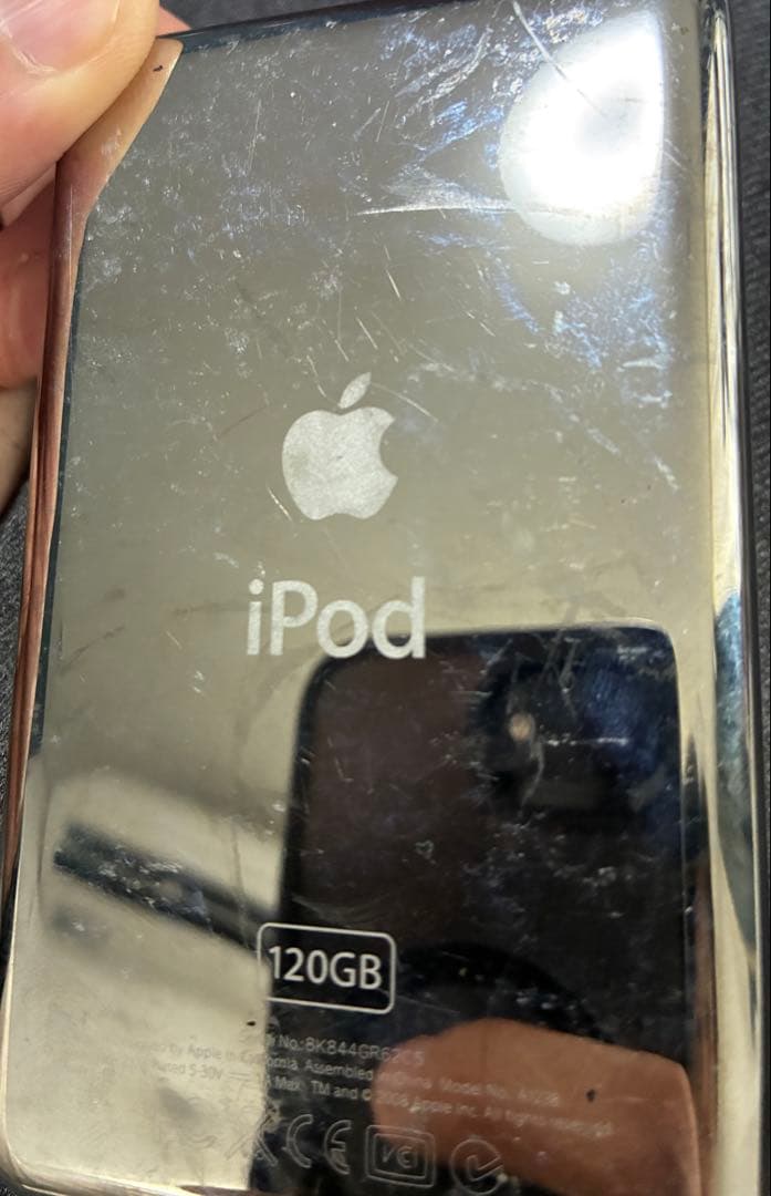 Apple iPod classic 120GB シルバー 動作確認済　初期化済