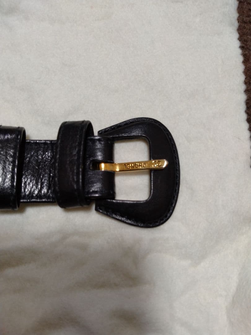 CHANEL ブラックレザー ボディバッグ