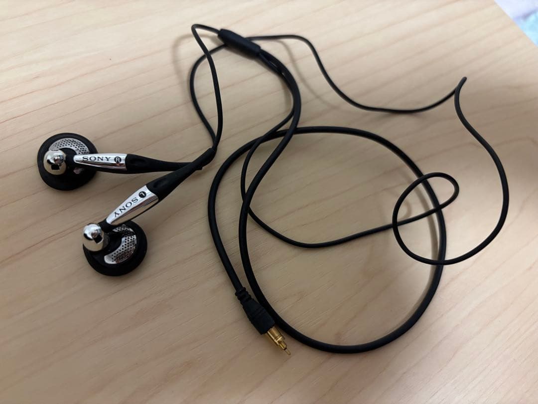 SONY ソニー イヤフォン MDR-E888 イヤホン