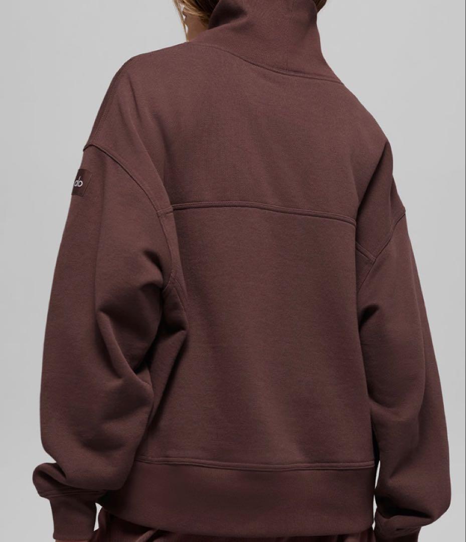 Alo Yoga ヘイジーモックネック　プルオーバー