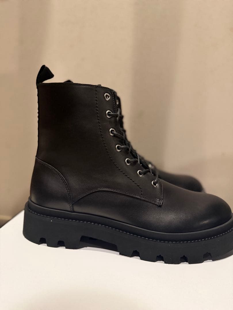 新品未使用dsquared2コンバットブーツ43