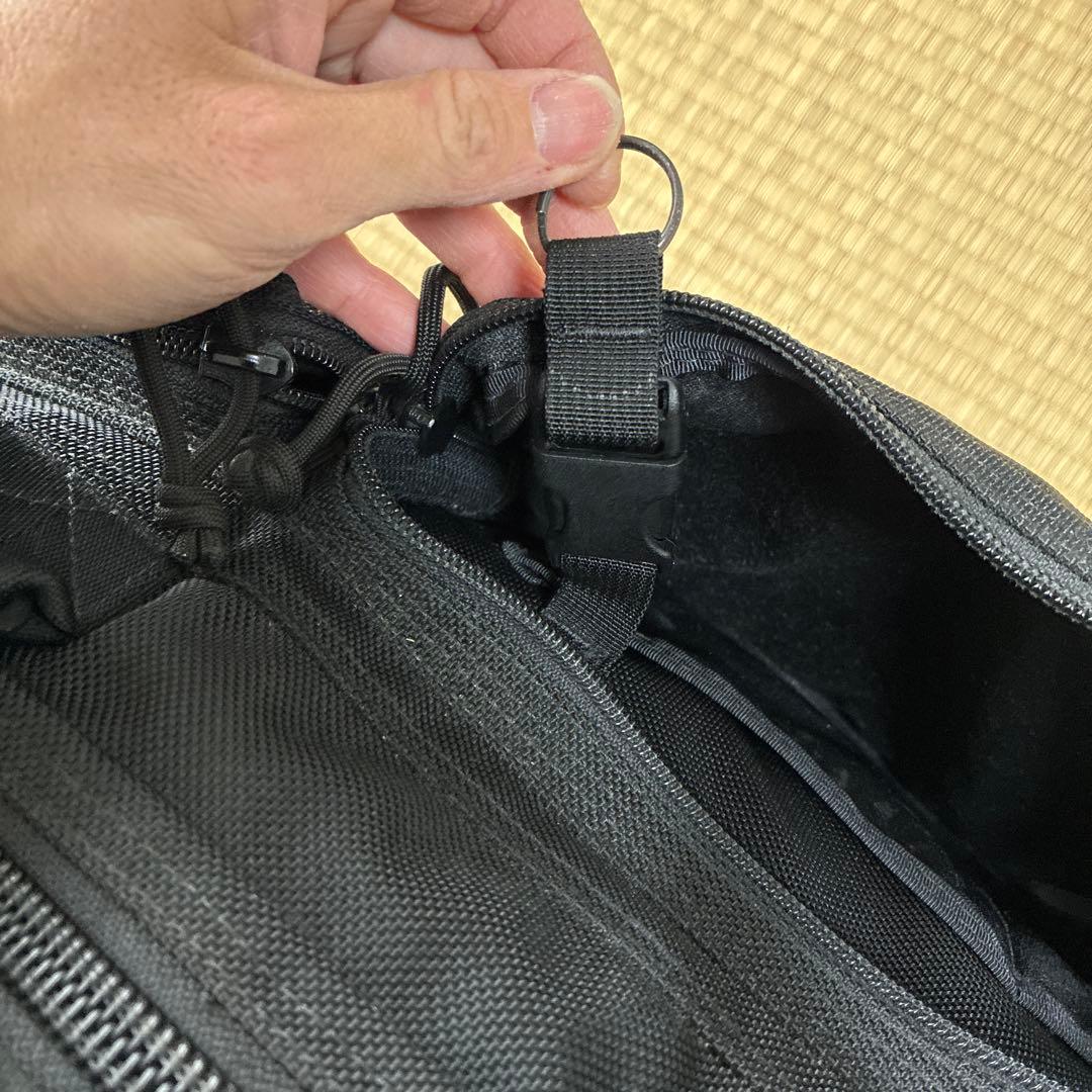 BRIEFING A4 LINER ブラック ブリーフィング 黒 ストラップ付