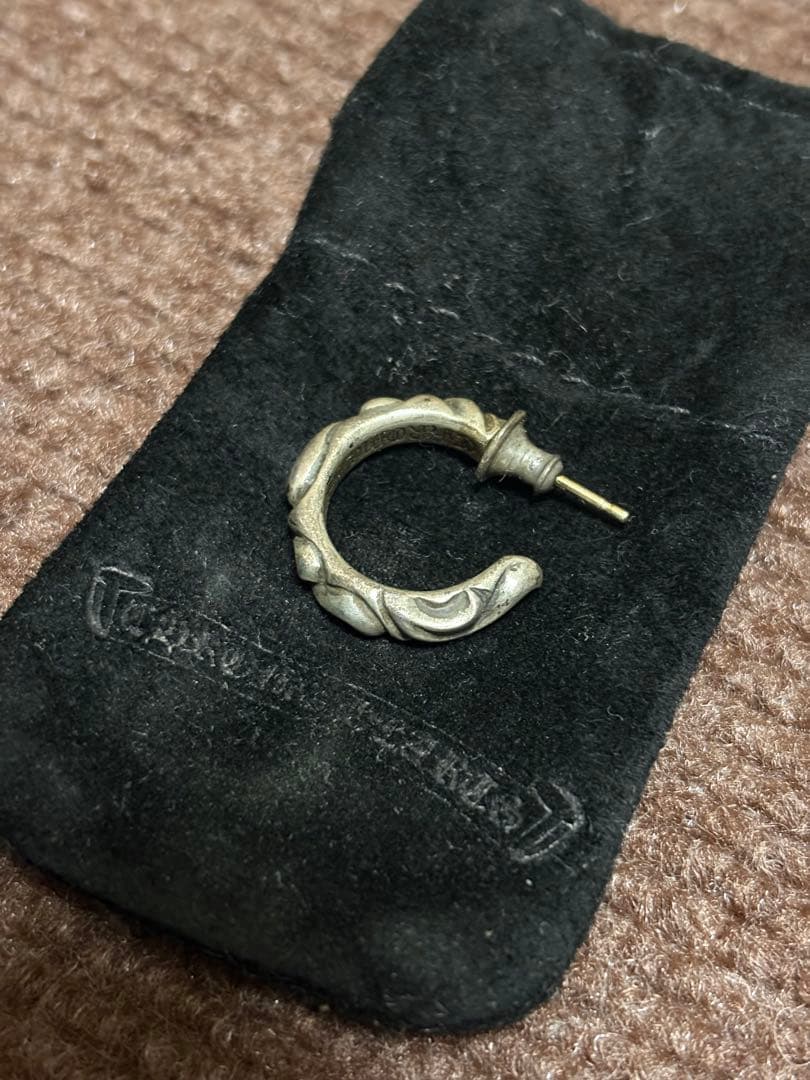 Chrom hearts スクロールフープピアス