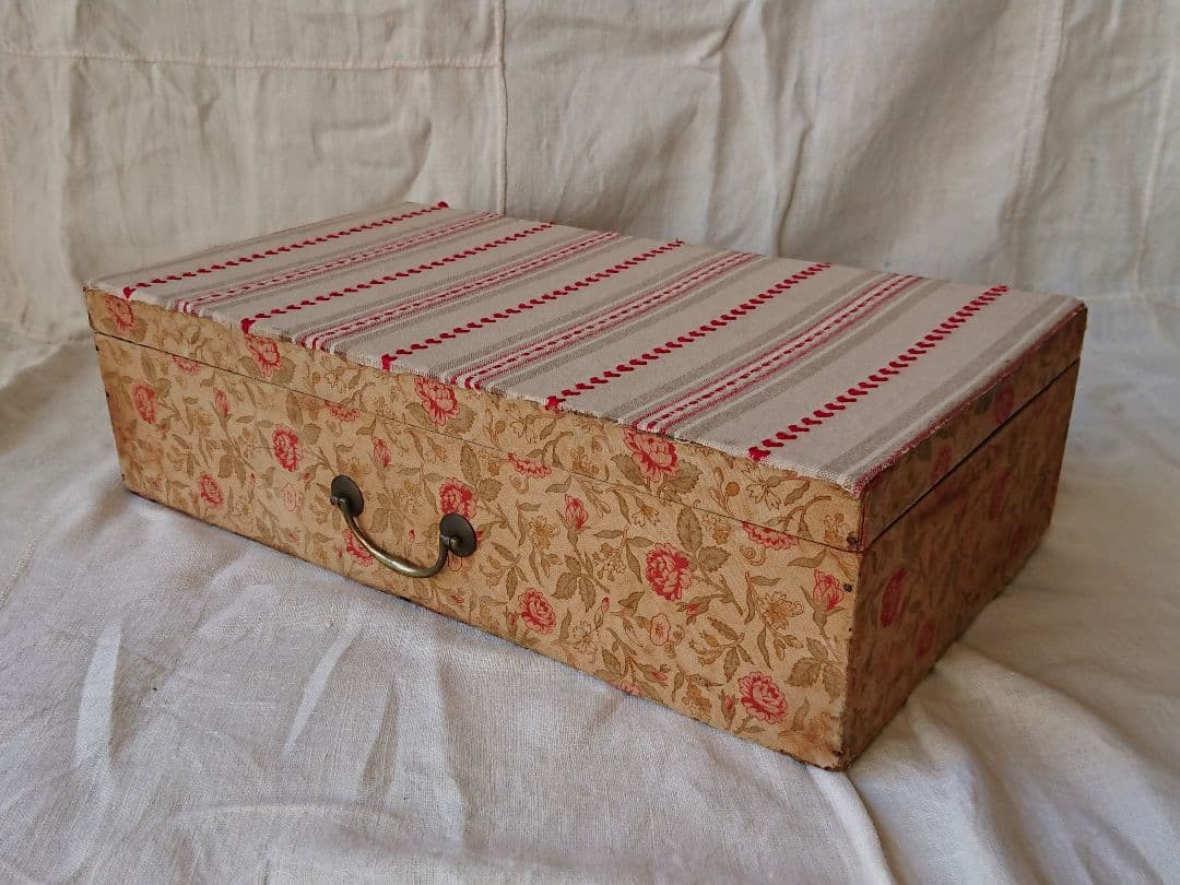 カルトナージュ 可愛い花柄の大きな収納ボックス 木製 フランスアンティーク
