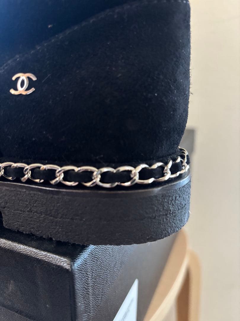 CHANEL シャネル ブーツ 40 ショート ムートン ブラック チェーン