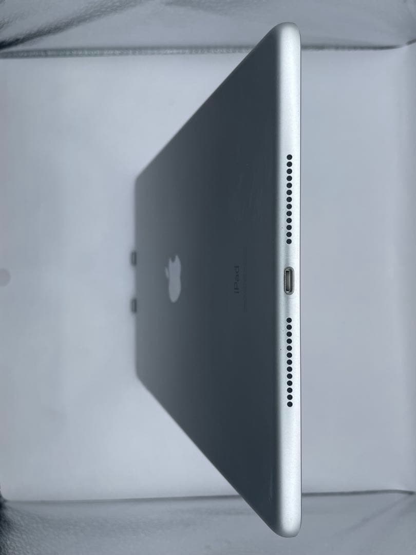 iPad 7世代 32GB 本体 バッテリー88％