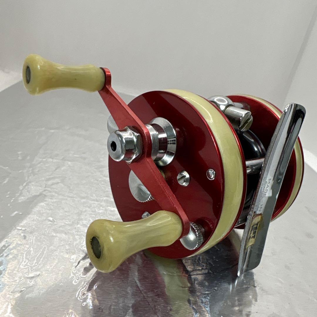 ABU Ambassadeur 2050 リール