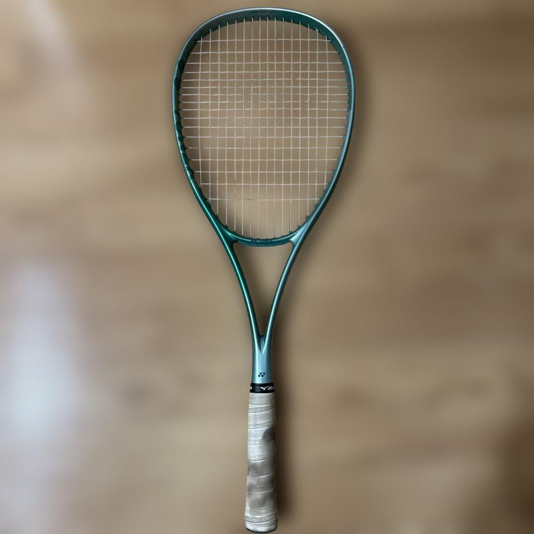 美品　ヨネックス　ボルトレイジ７Ｖ　02-VR7V