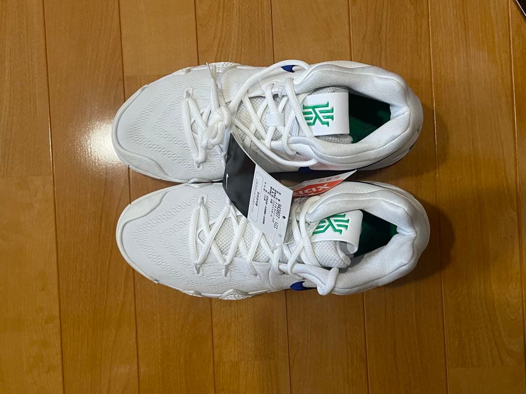 NIKE ナイキ　カイリー4 kyrie4 バッシュ　バスケ