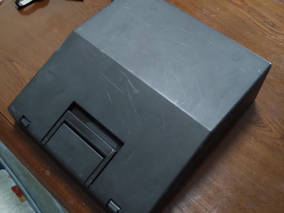 Olivetti 112 タイプライター レッド