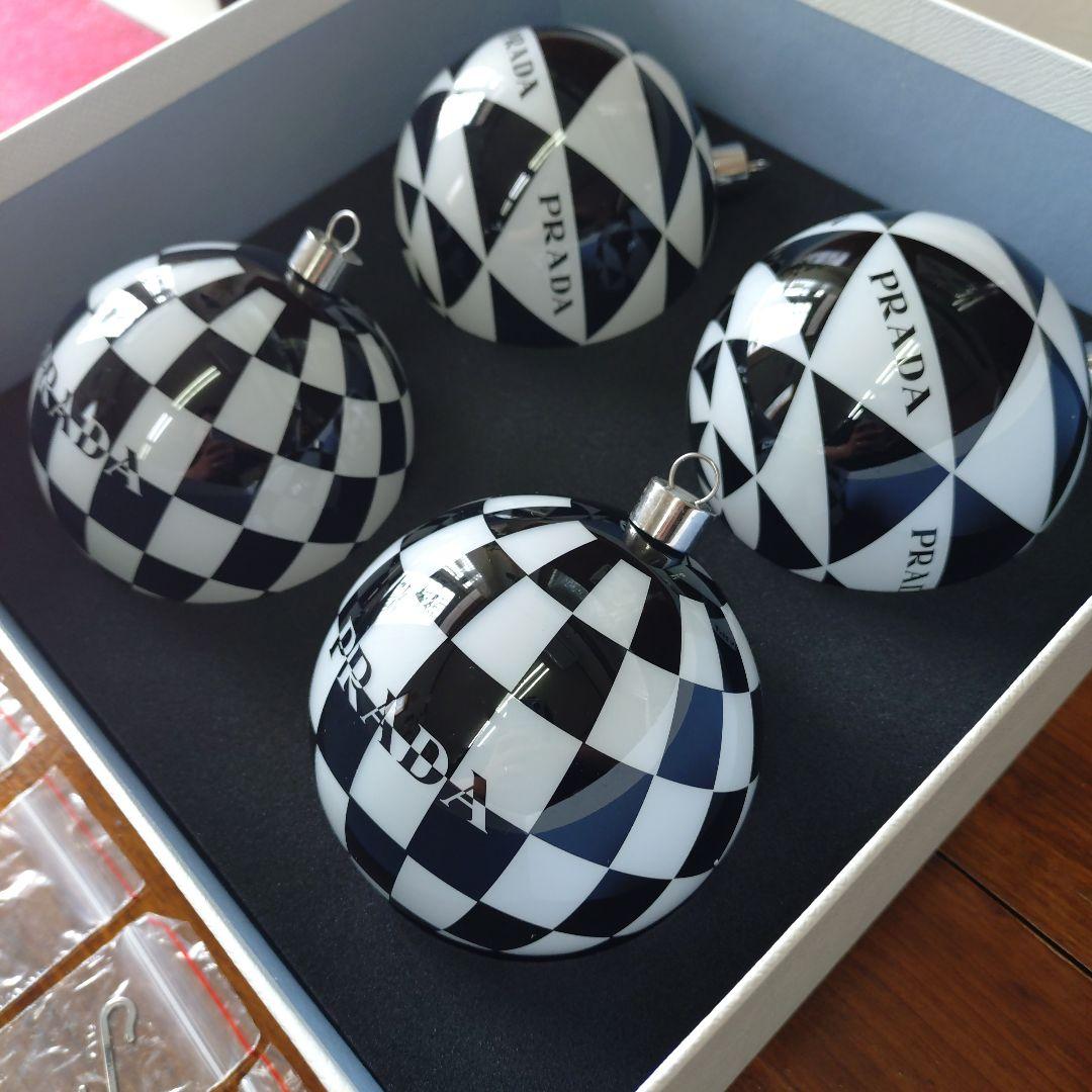 PRADA 白黒チェッカーオーナメント 4個セット