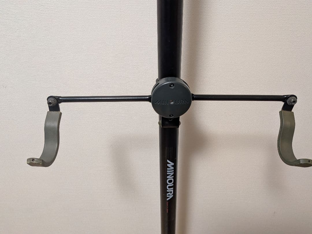 自転車 ディスプレイスタンド 突っ張り棒 高さ調整可