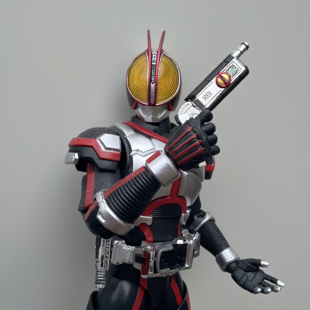 S.H.Figuarts（真骨彫製法）　仮面ライダーファイズ 【中古】