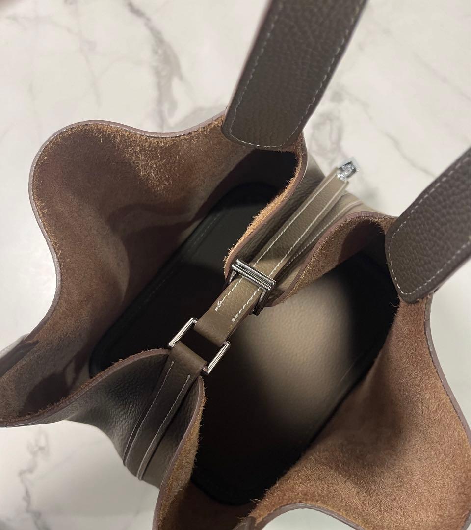 本革　キューブバッグ　MM トゴ　エトープ