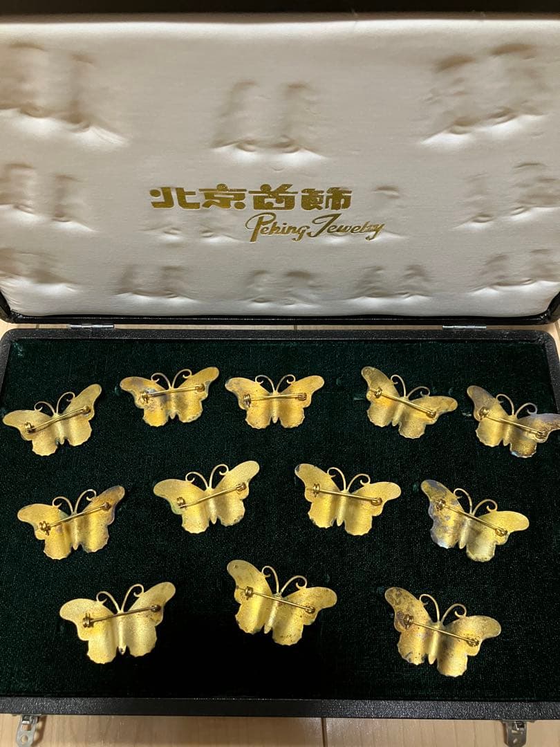蝶のブローチセット　七宝焼？　アンティーク